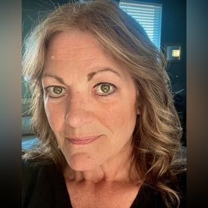 Meet your Posher, Catherine